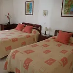 招待所 Luar *