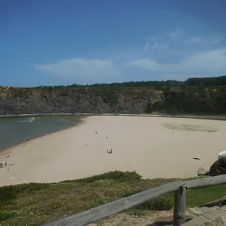 ゲストハウス Luar